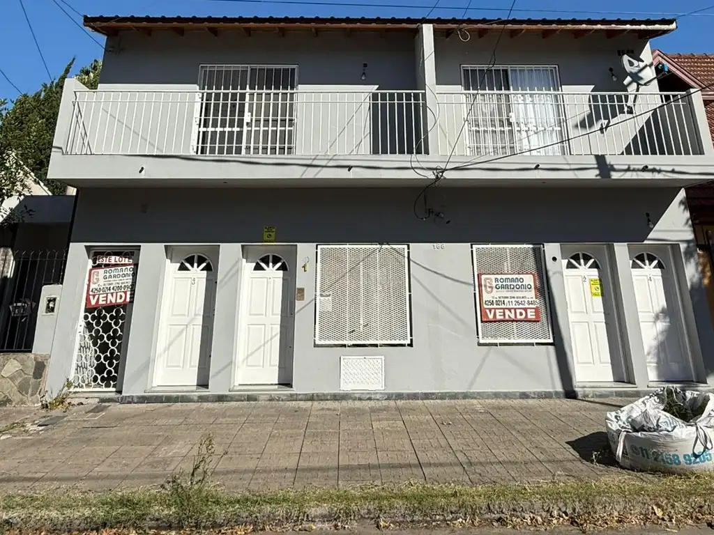 Propiedad en Luis Agote 100
