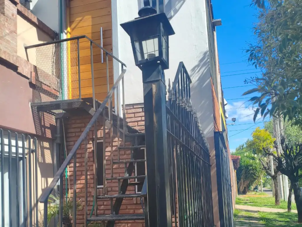Propiedad en El Hornero 1400